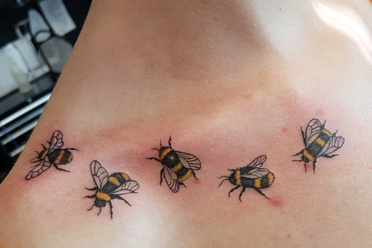 "Bee" Inspired By These Incredible Collarbone Tattoos