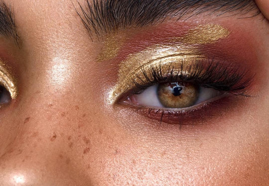 10 Stunning Gold Eyeshadow Looks That Are Must-Try